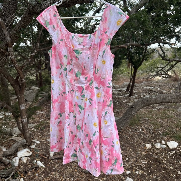 Spring dress - Picture 7 of 7